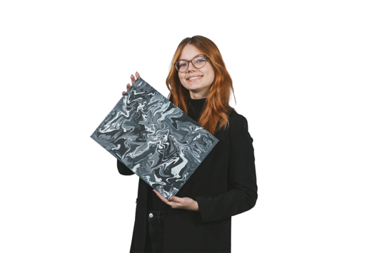 Iva_Krizanac_mit_Gegenstand_2025