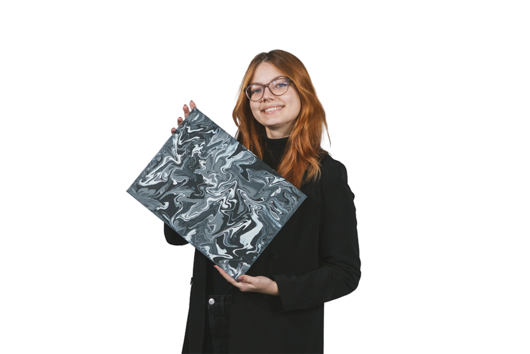 Iva_Krizanac_mit_Gegenstand_2025